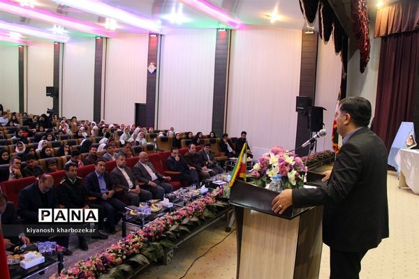 آیین اختتامیه سومین جشنواره سفیران سلامت آموزش و پرورش آذربایجان غربی