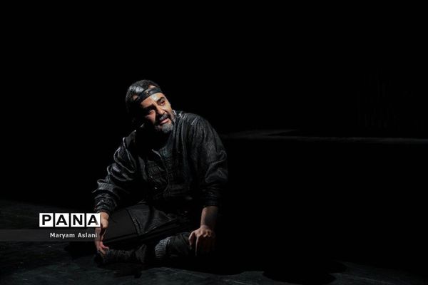 اجرای نمایش «اکوان دیو»