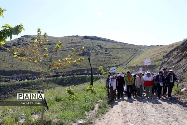 همایش بزرگ کوهپیمایی پیشتازان سازمان دانش‌آموزی خراسان رضوی-1