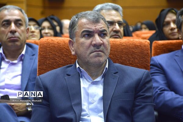 همایش  کشوری گام دوم انقلاب اسلامی در تالار معلم تبریز