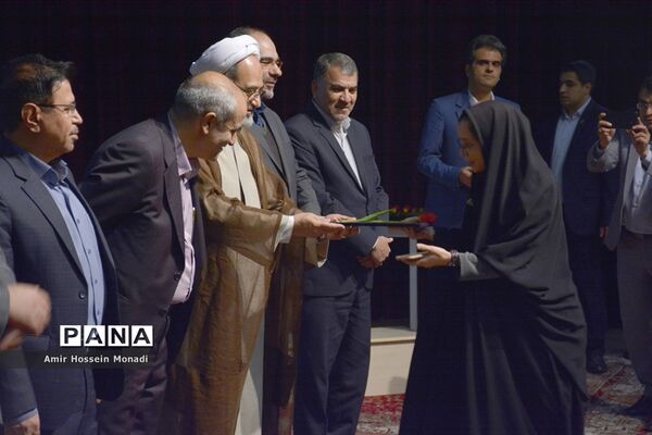 همایش  کشوری گام دوم انقلاب اسلامی در تالار معلم تبریز