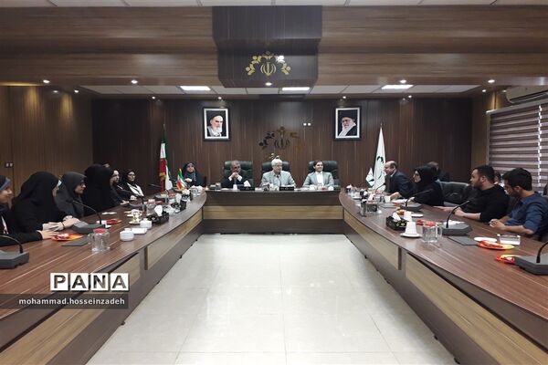 دیداراعضای تشکیلات سازمان دانش آموزی استان گیلان با اعضای شورای اسلامی شهررشت