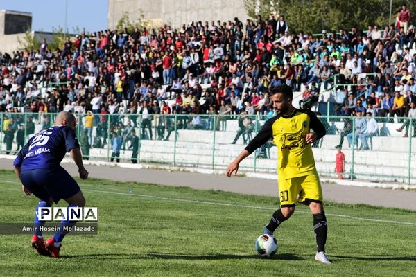 دیدار تیم‌های نود ارومیه و ملوان انزلی