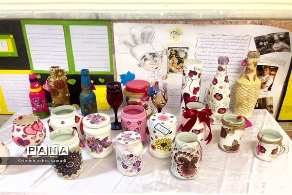 نمایشگاه هفته مشاغل در مدرسه فاطمیه ملارد