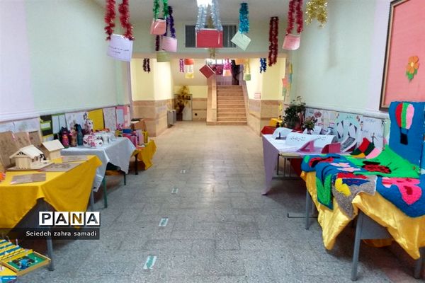 نمایشگاه هفته مشاغل در مدرسه فاطمیه ملارد