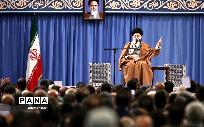 دیدار معلمان و فرهنگیان با رهبر انقلاب