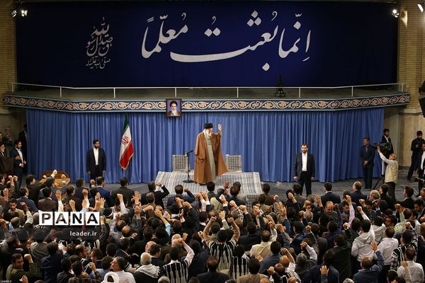 دیدار هزاران نفر از معلمان و فرهنگیان سراسر کشور به‌مناسبت روز معلم با مقام معظم رهبری