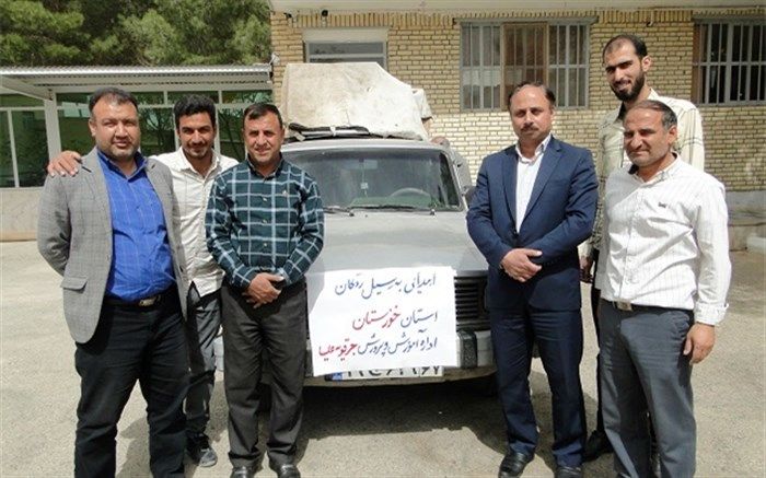 ارسال کمک های فرهنگیان و دانش آموزان منطقه جرقویه علیا به مناطق سیل زده