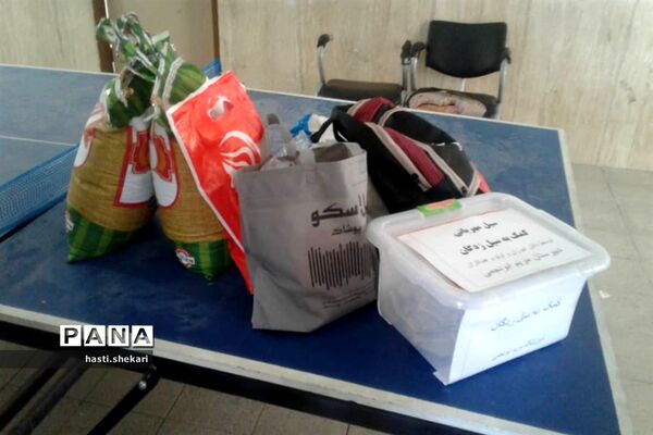 سیل مهربانی دانش‌آموزان خُنج برای همکلاسی‌های سیل‌زده