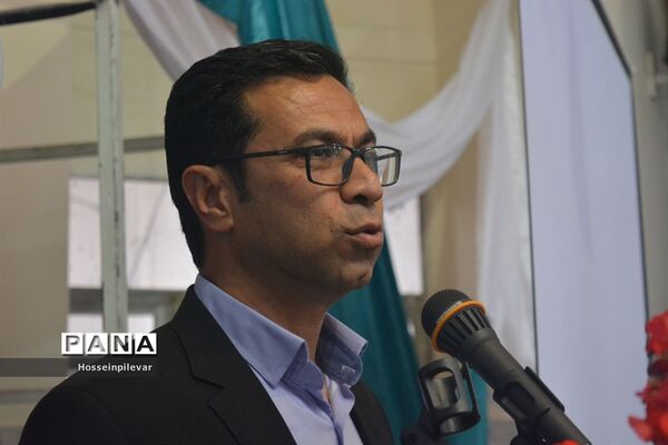 برگزاری جشن تکلیف دبیرستان شهید نواب صفوی بیرجند در مسجد  جامع توحید