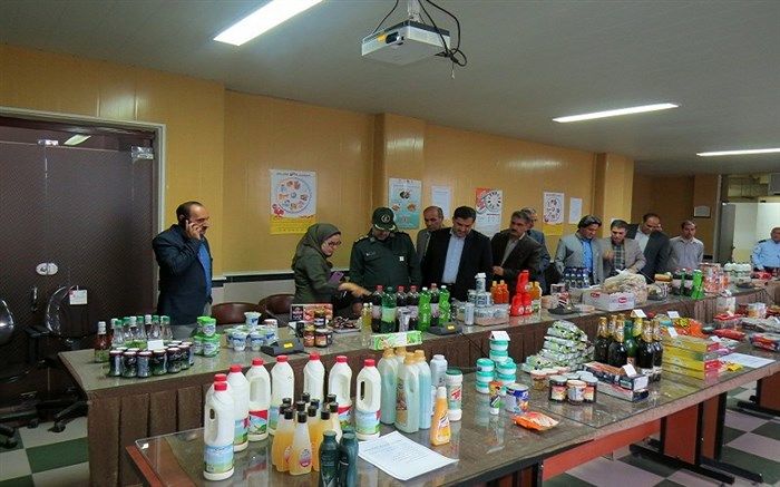 نمایشگاه مواد غذایی غیرقابل مصرف در شاهین دژ افتتاح شد