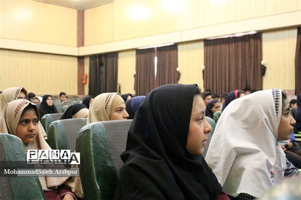 گردهمایی روسای شورای دانش‌آموزی ناحیه 2 کرمان