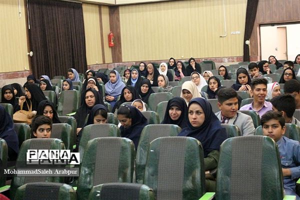 گردهمایی روسای شورای دانش‌آموزی ناحیه 2 کرمان