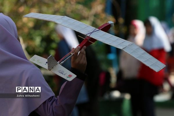 ششمین دوره مسابقات ساخت و پرواز هواپیمای گلایدر به مناسبت یادواره شهدای پرواز