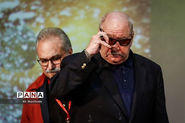 نشست خبری  پل ژوزف شریدر کارگردان و فیلمنامه‌نویس امریکایی