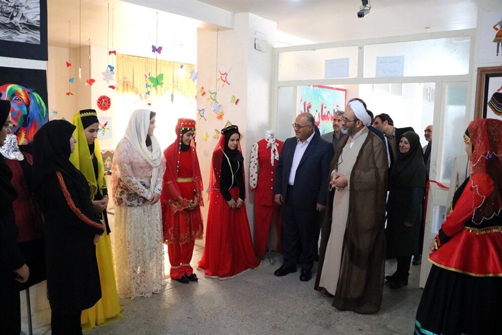 بازدید معاون وزیر آموزش و پرورش از هنرستان دخترانه پژوهش ارومیه