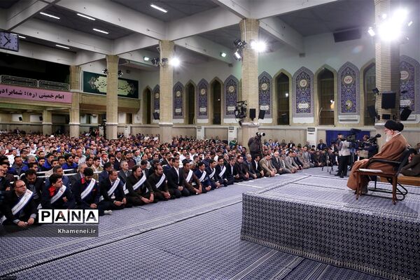 دیدار کارگران با مقام معظم رهبری