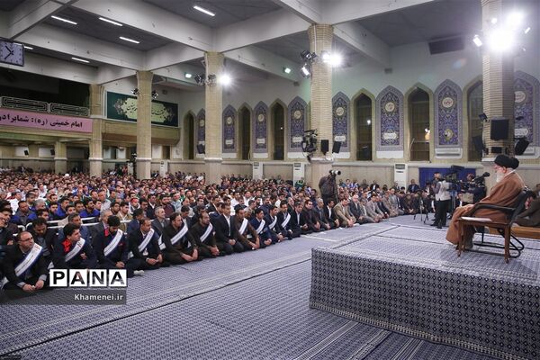 دیدار کارگران با مقام معظم رهبری