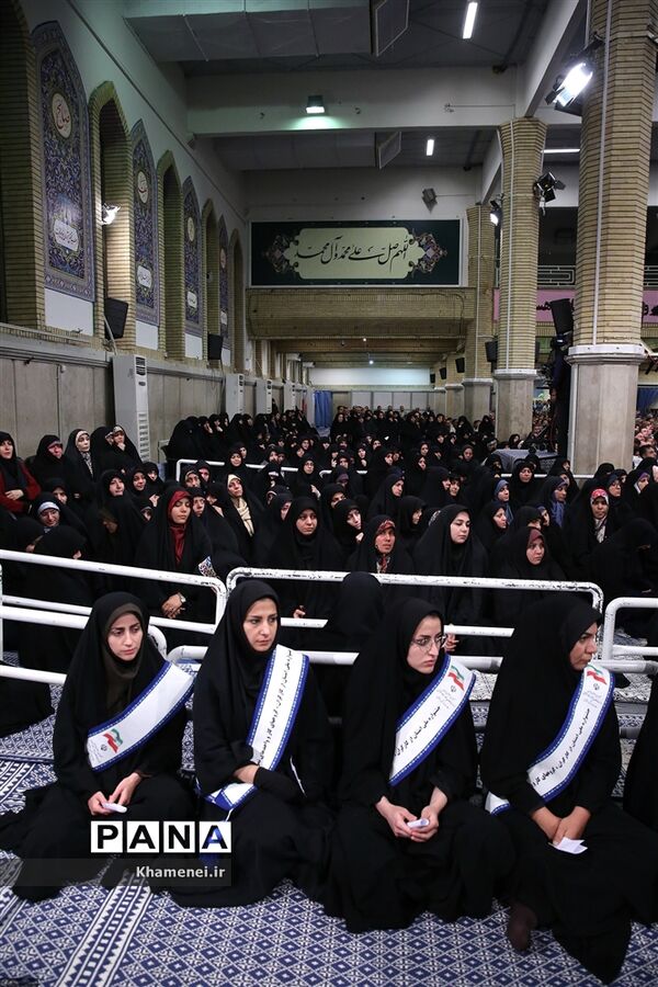 دیدار کارگران با مقام معظم رهبری