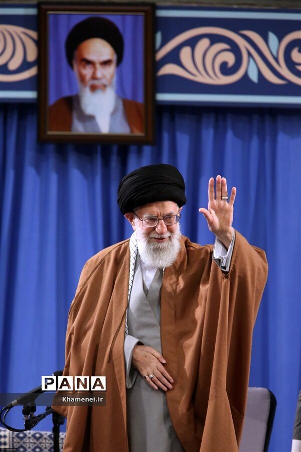 دیدار کارگران با مقام معظم رهبری