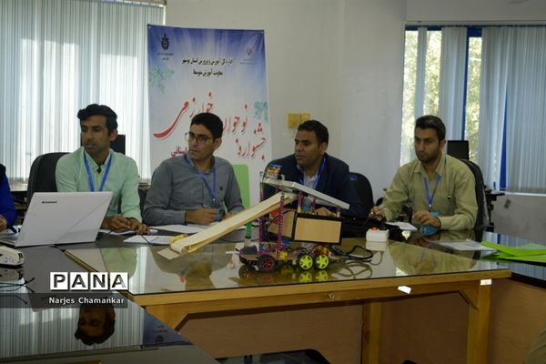 مسابقات جشنواره نوجوان خوارزمی مرحله استانی در بوشهر