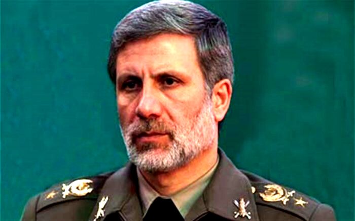 وزیر دفاع: تروریسم امنیت کشورهای غرب آسیا را تهدید میکند