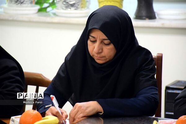 نشست خبری رئیس کانون انجمن‌های صنفی کارگری آذربایجان شرقی