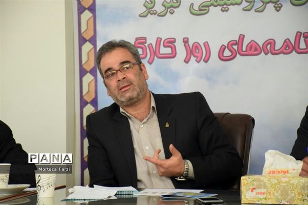 نشست خبری رئیس کانون انجمن‌های صنفی کارگری آذربایجان شرقی