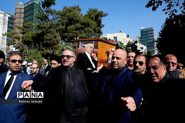 تشییع پیکر بهمن کشاورز