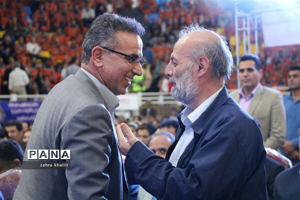 چرخ عظیم رونق ایران در دستان کارگران زحمتکش