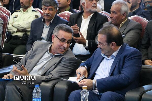 چرخ عظیم رونق ایران در دستان کارگران زحمتکش