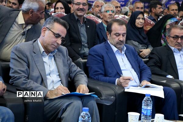 چرخ عظیم رونق ایران در دستان کارگران زحمتکش