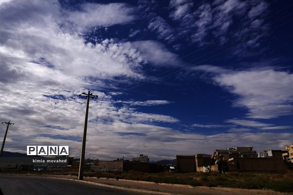 قلم سفید آسمان