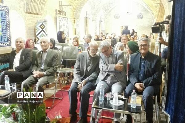 مراسم رونمایی از کتاب فرهنگ واژه ها و اصطلاحات شیرازی همزمان با هفته شیراز