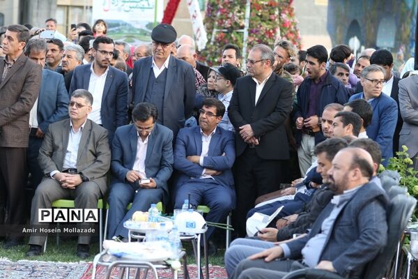 افتتاحیه جشنواره گل‌ها در ارومیه