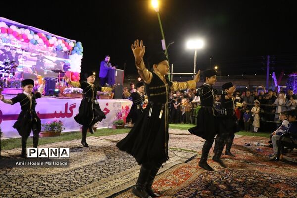 افتتاحیه جشنواره گل‌ها در ارومیه
