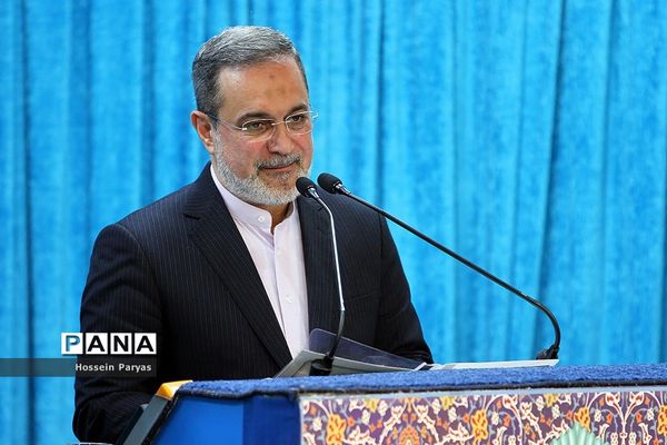 نماز جمعه تهران با سخنرانی پیش‌ از خطبه وزیر آموزش و پرورش