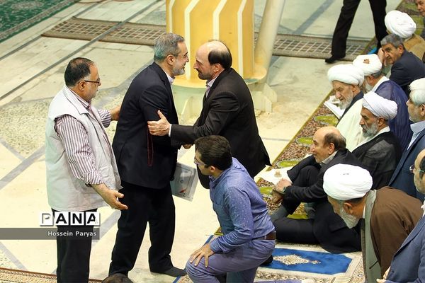 نماز جمعه تهران با سخنرانی پیش‌ از خطبه وزیر آموزش و پرورش