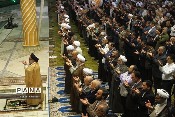 نماز جمعه تهران با سخنرانی پیش‌ از خطبه وزیر آموزش و پرورش