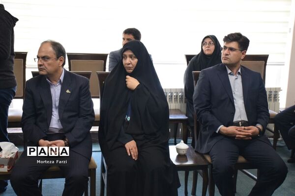 دیدار فرهنگیان و معلمین منتخب استان با امام جمعه تبریز