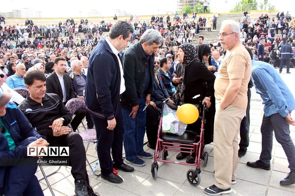همایش پیاده‌روی بازنشستگان شهرداری تهران