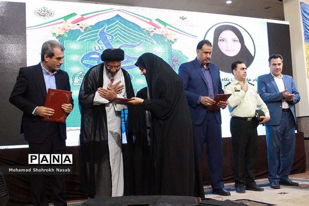 آیین سی و پنجمین یادواره استانی بزرگداشت مقام معلم در اهواز