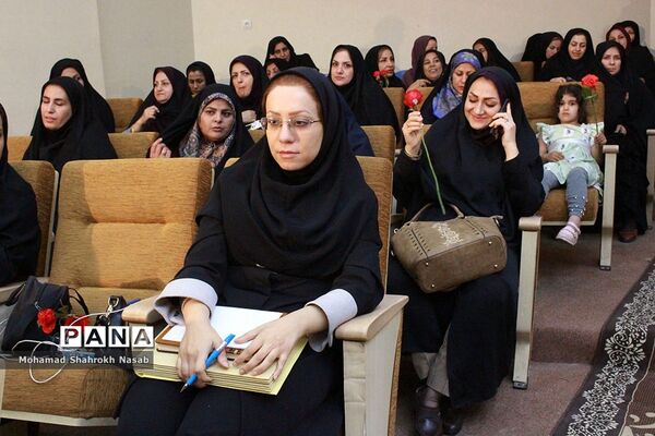 آیین سی و پنجمین یادواره استانی بزرگداشت مقام معلم در اهواز
