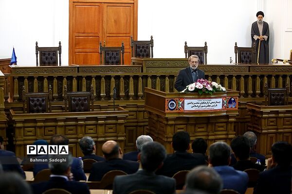 دیدار جمعی از فرهنگیان با رئیس مجلس شورای اسلامی