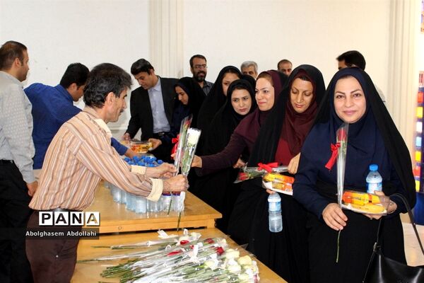 تقدیر از معلمان  برتر استانی و منطقه‌ای  آموزش و پرورش استان بوشهر-1
