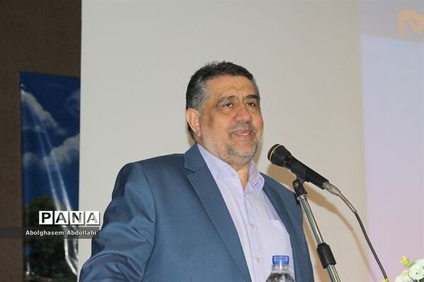 تقدیر از معلمان  برتر استانی و منطقه‌ای  آموزش و پرورش استان بوشهر-1