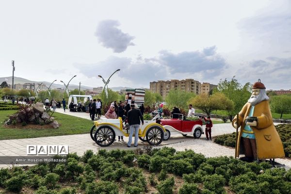 نهمین جشنواره گل‌ها در ارومیه