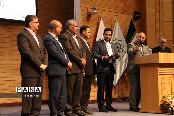 آیین تجلیل از معلمان منتخب شهرستان مشهد