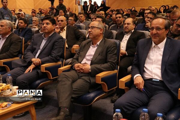 آیین تجلیل از معلمان منتخب شهرستان مشهد