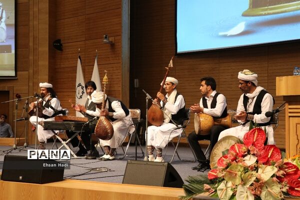 آیین تجلیل از معلمان منتخب شهرستان مشهد